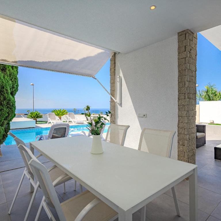 Villa Caterina, Luxury Villa with Heated Pool Ocean View in Adeje, Tenerife - Villa con piscina privada - 6