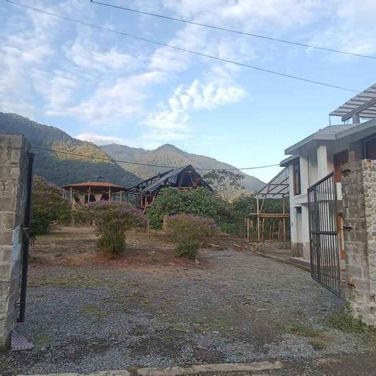 Hospedaje Baños de Agua Santa- Vista al Pailón - Villa - 6