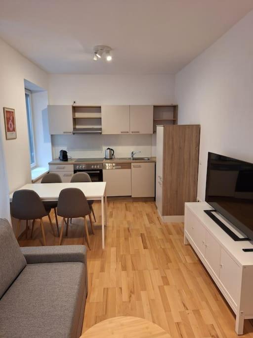 Central apartment with terrace and parking space - Apartment mit 1 Schlafzimmer - 8