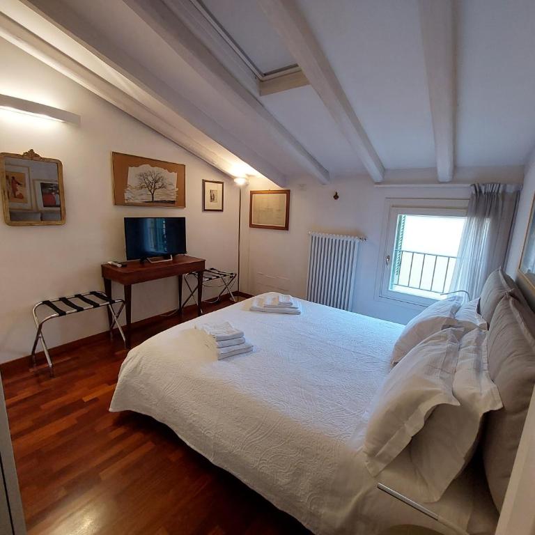 B&B Griffoni 7 - Large Double Room - 12