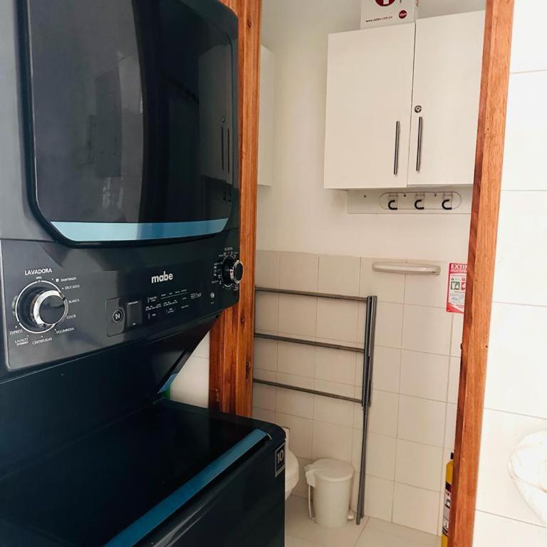 exclusivo edificio con piscina en primera linea de playa - Two-Bedroom Apartment - 7