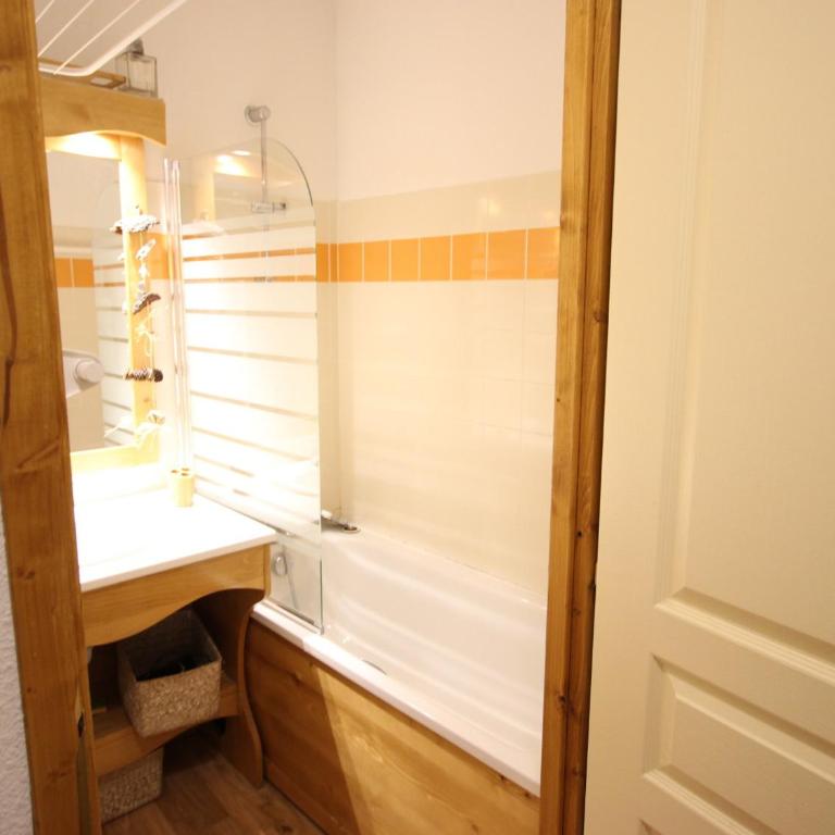 Appartement près des pistes avec terrasse - FR-1-549-144 - Appartement - 4