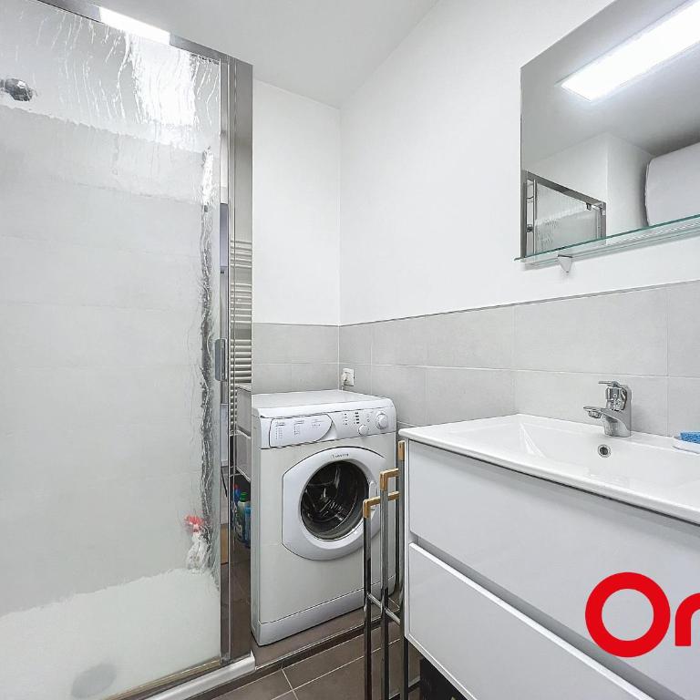 Studio rénové avec terrasse, climatisation et parking à Menton - FR-1-647-42 - Studio - 11