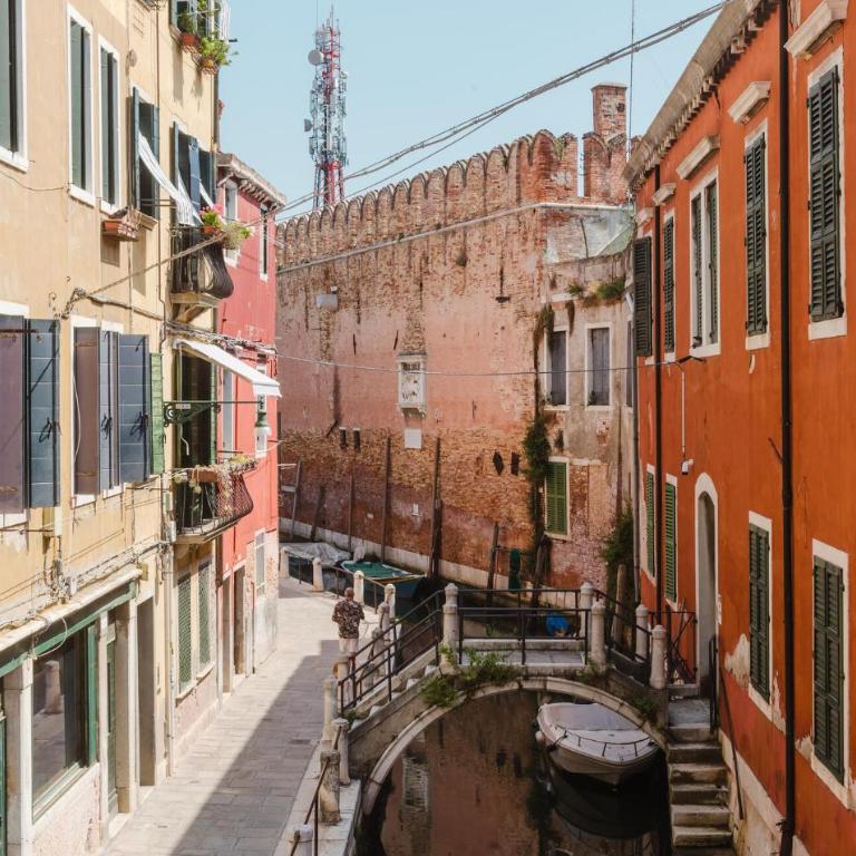 Gorgeous Apartment In Venezia With Wifi - Two-Bedroom Apartment - 11