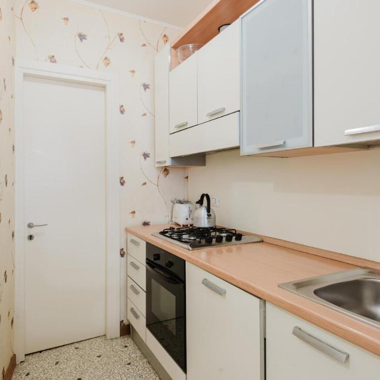 Gorgeous Apartment In Venezia With Wifi - Two-Bedroom Apartment - 16