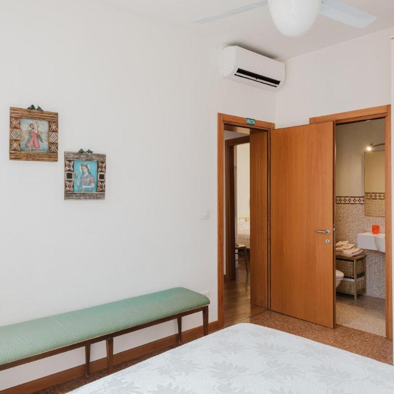 Gorgeous Apartment In Venezia With Wifi - Two-Bedroom Apartment - 18