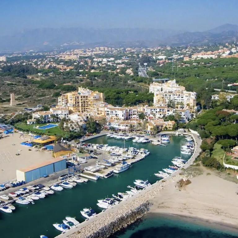 Private 2 Bedroom Flat in VIME La Reserva de Marbella - Apartamento de 2 dormitorios - 64
