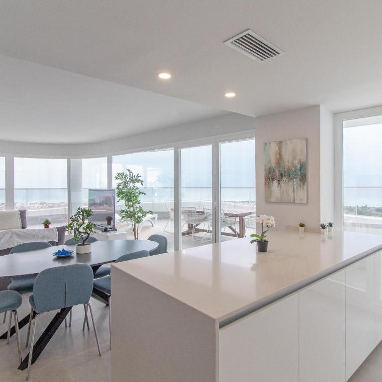 Global Vacacional, Nuevo apartamento con piscina privada y terraza con vistas al mar - Appartement - Vue sur Mer - 4