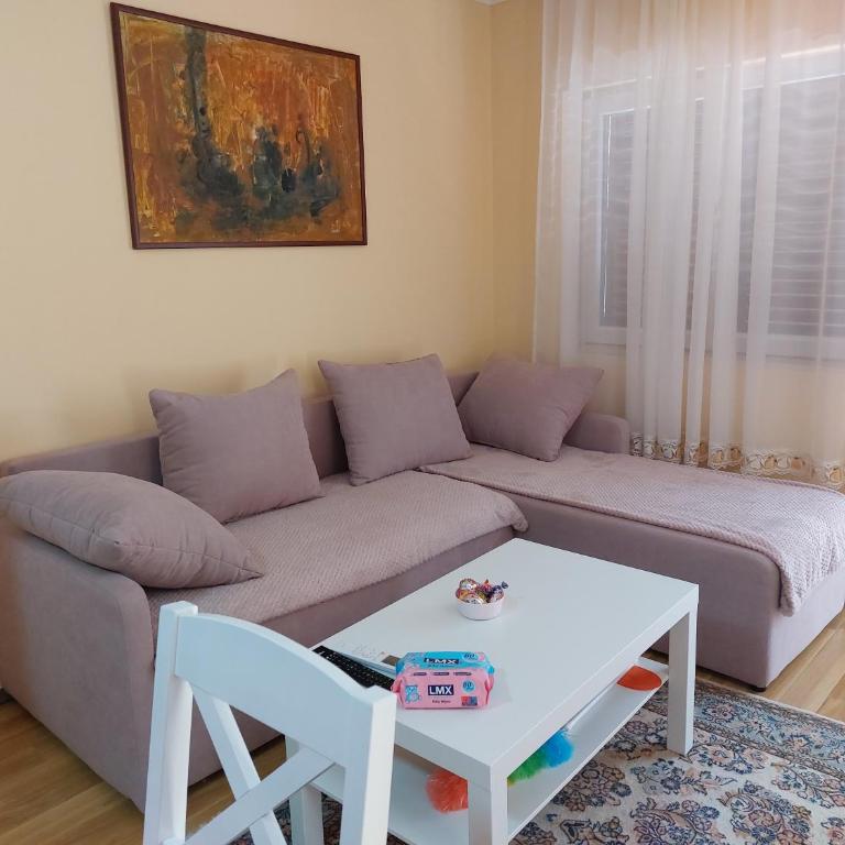 Dukat - One-Bedroom Apartment - 1