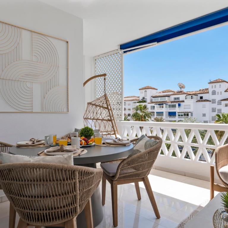 Moderno y luminoso apartamento en Las Gaviotas- Puerto Banús - Apartamento de 2 dormitorios - 11