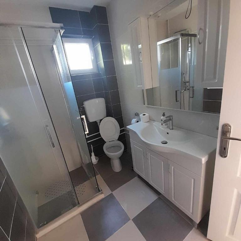 Holiday Home Krejović - Three-Bedroom House - 22