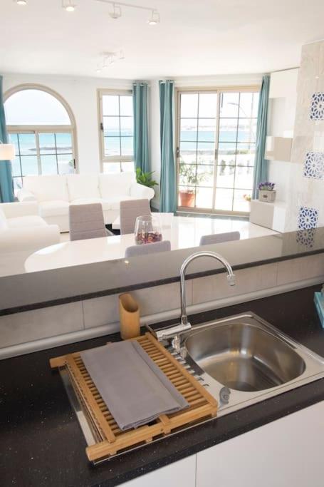 THE BAXMAN SUITE - A suite on the shore - Two-Bedroom House - 17