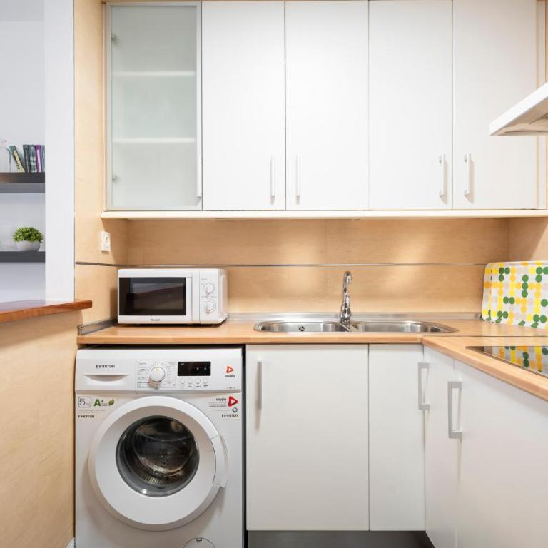 EnjoyGranada EMIR 3B y Parking - One-Bedroom Apartment - 11