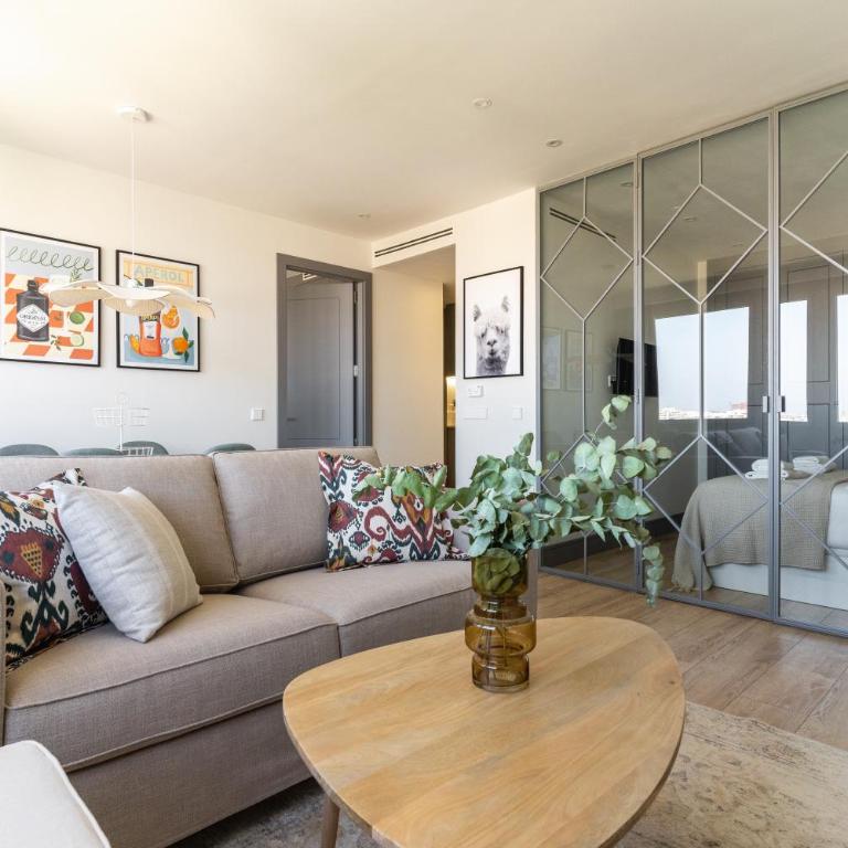 Modern and Bright-2Bedrooms 1Bathroom-Colón - Two-Bedroom Apartment - 33