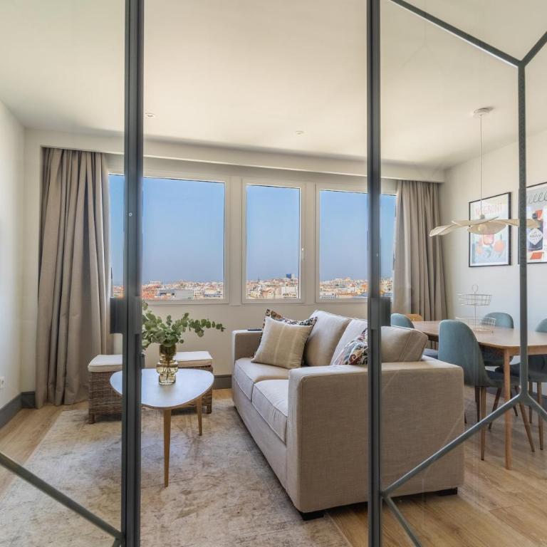 Modern and Bright-2Bedrooms 1Bathroom-Colón - Two-Bedroom Apartment - 37