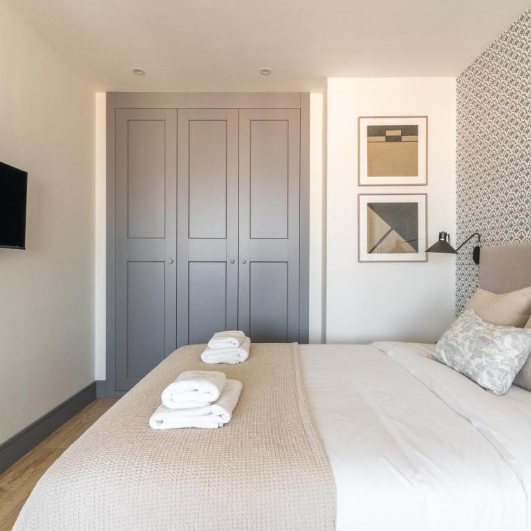 Modern and Bright-2Bedrooms 1Bathroom-Colón - Two-Bedroom Apartment - 42