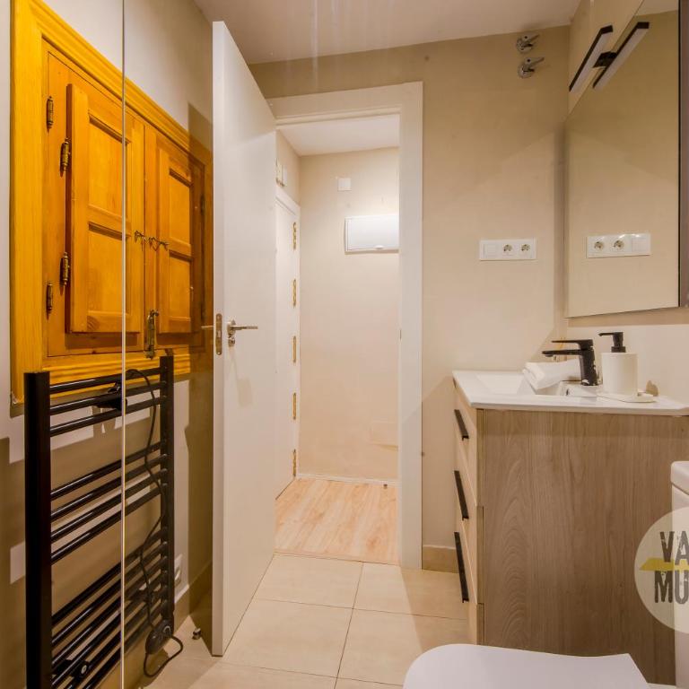 Centrico Apt 7pax en Anton Martin-Centro E2 - Apartment - 6