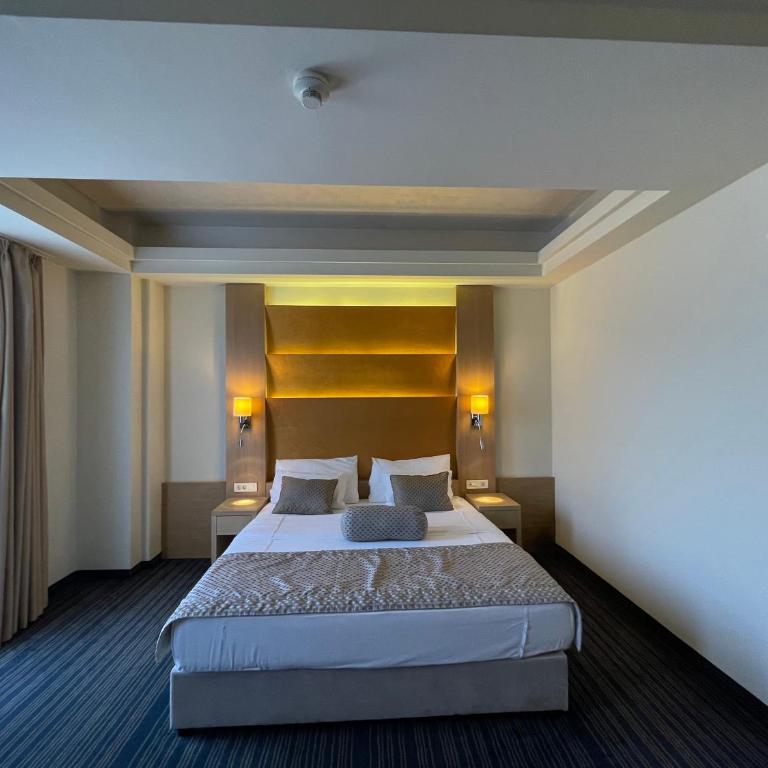 Spa Hotel Terme - Deluxe Double Room - 3