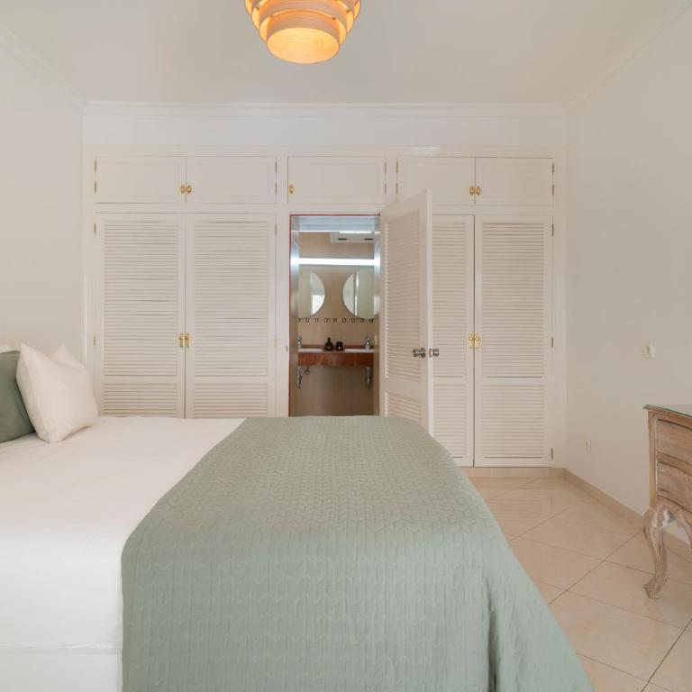 Splendor, piscina, junto a la playa, terraza privada con vistas al mar y preciosos atardecer - Two-Bedroom Apartment - 9