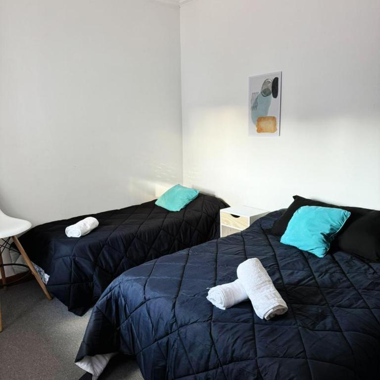 Casa Zona Residencial , pileta, garage doble y quincho con parrilla - Three-Bedroom House - 32