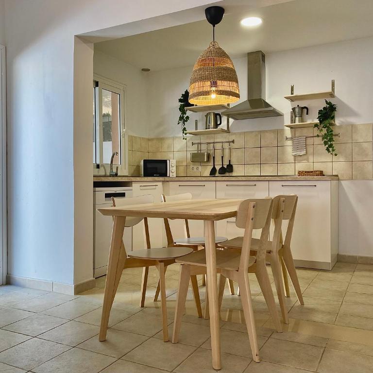 Castillo Beach 5 - Two-Bedroom House - 4