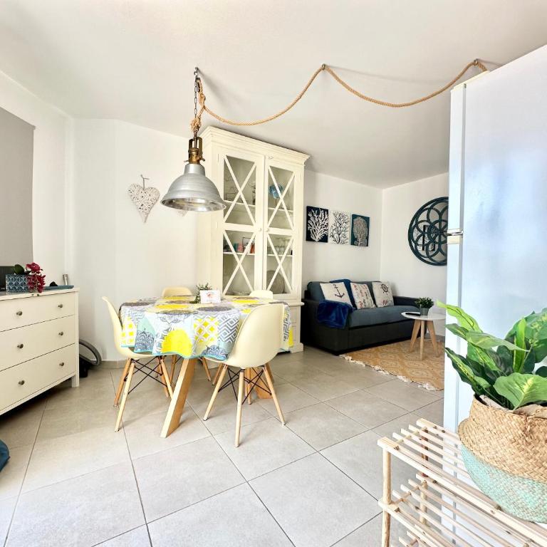 Surfer's view Pool AC WIFI DeskTerrace and Parking - Apartamento - 34