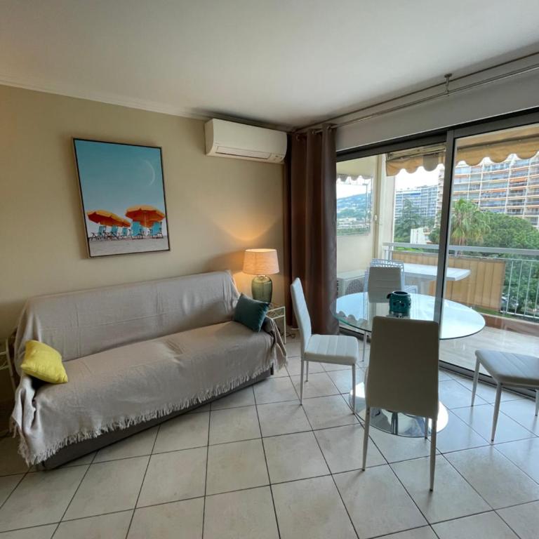 Appartement JEAN BART , avec parking privé, meublé tourisme classé 3 étoiles - Appartement 1 Chambre avec Terrasse - 25