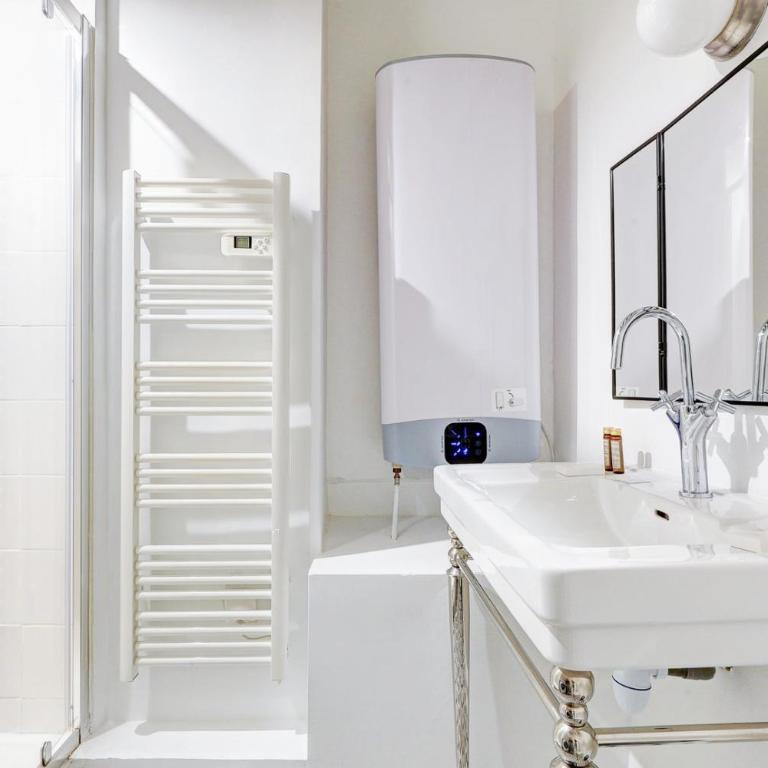 Bluestay 283 - Superbe Appartement dans le Marais - One-Bedroom Apartment - 16