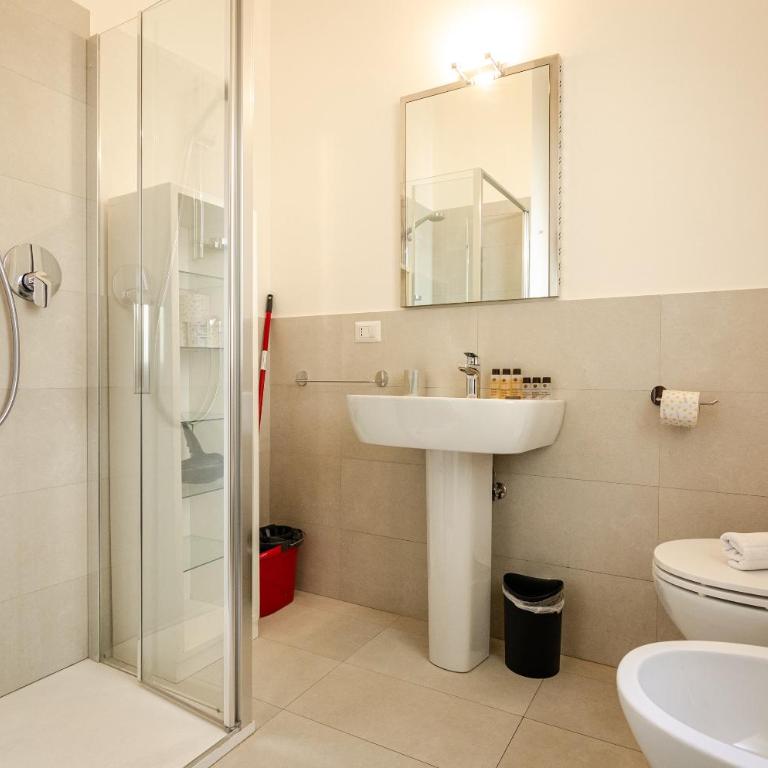 Testoni Home - Three-Bedroom Apartment - 24