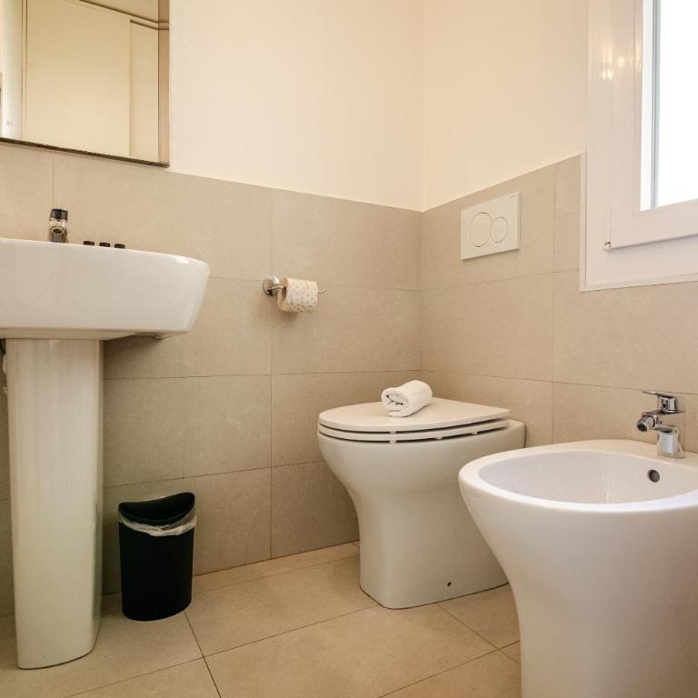 Testoni Home - Three-Bedroom Apartment - 27
