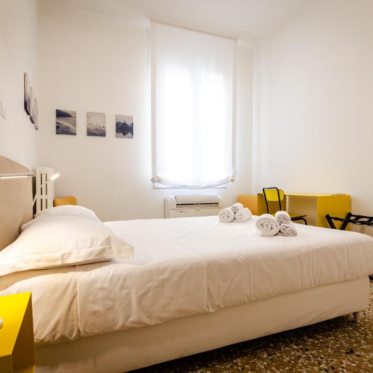 Testoni Home - Three-Bedroom Apartment - 5