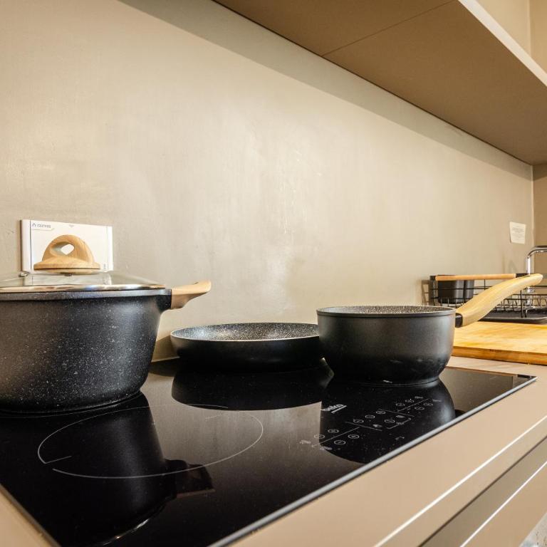 Testoni Home - Three-Bedroom Apartment - 11