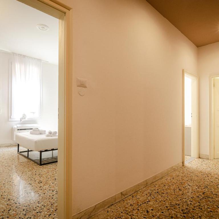 Testoni Home - Three-Bedroom Apartment - 14