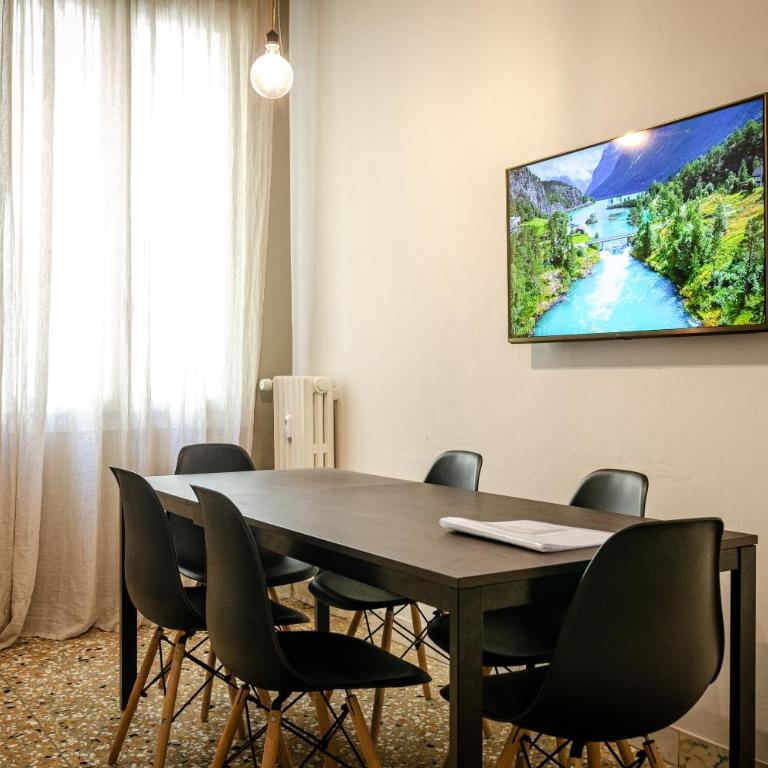 Testoni Home - Three-Bedroom Apartment - 8