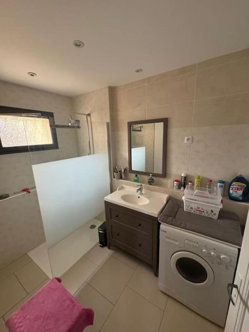 Maison 3 chambres avec piscine - Three-Bedroom House - 9