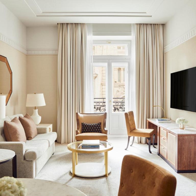 Four Seasons Hotel Madrid - Suite Four Seasons con terraza - 1 cama extragrande - 2