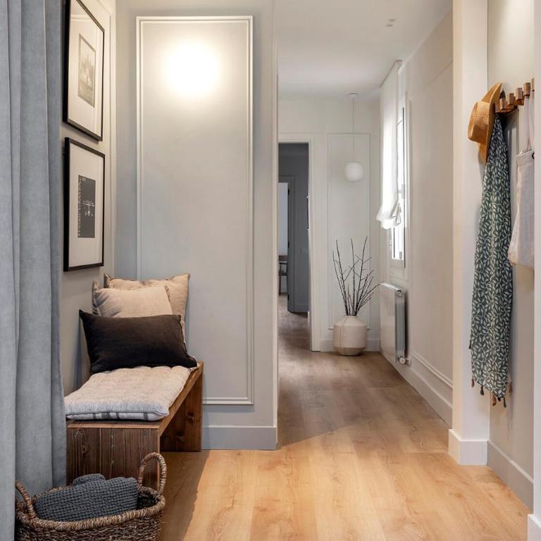 Luxury Apt with King Beds & Central AC in Heart of BCN - Apartment - 25