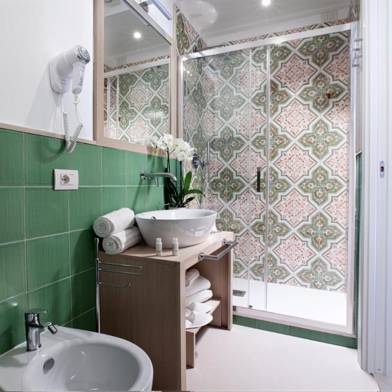 Camalù Sorrento - Double Room with Balcony - 4
