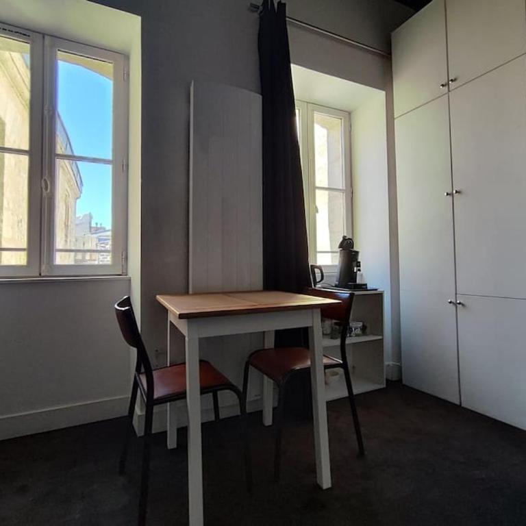Appartement étage 2 sur cour aux Chartrons avec climatisation - One-Bedroom Apartment - 15