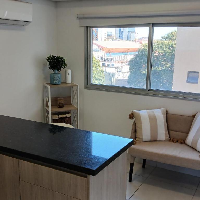 Departamento a pasos del Shopping del Sol - Apartamento de 1 dormitorio - 7