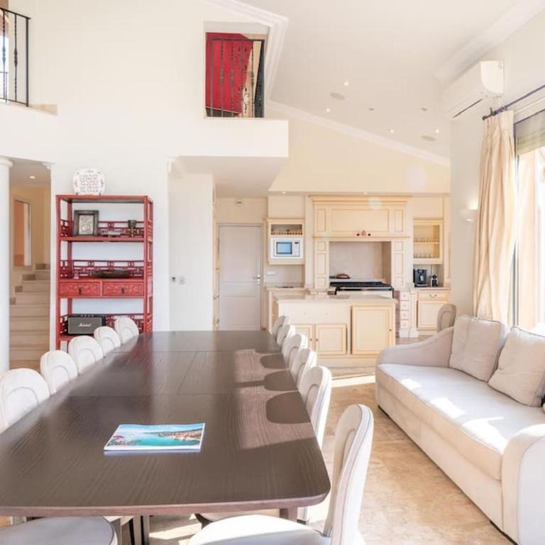 Logement entier villa de luxe avec vue mer - Villa - 44