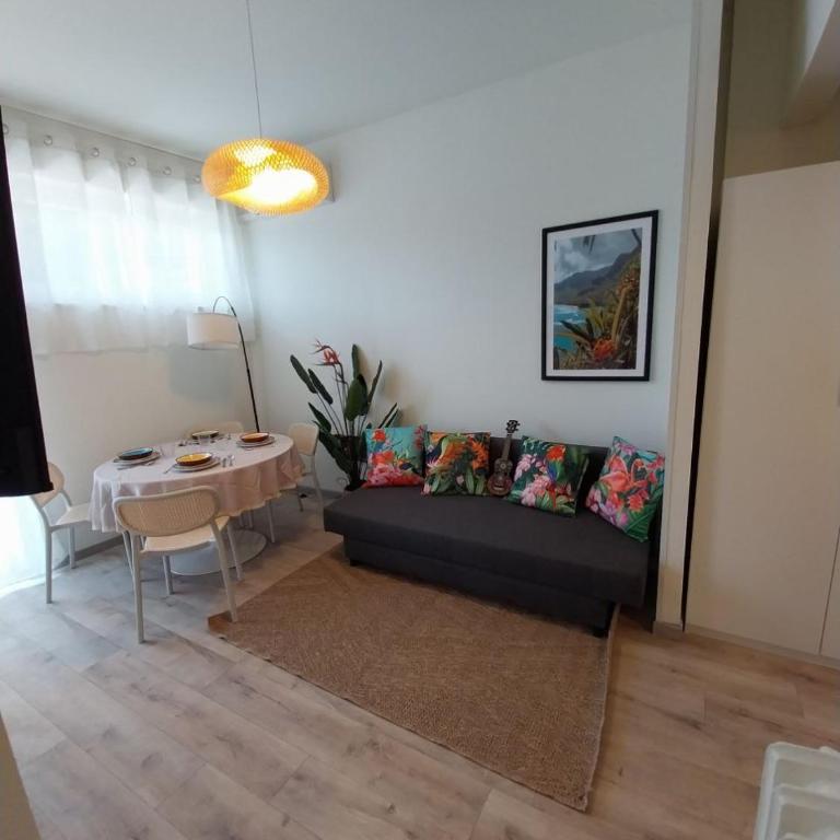 Trilocale Hawaii - Two-Bedroom Apartment - 2