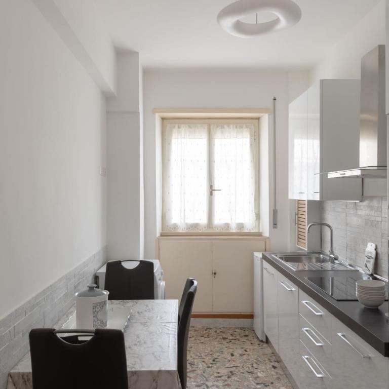 Luminoso a due passi da Trastevere - Appartamento con 1 Camera da Letto - 19