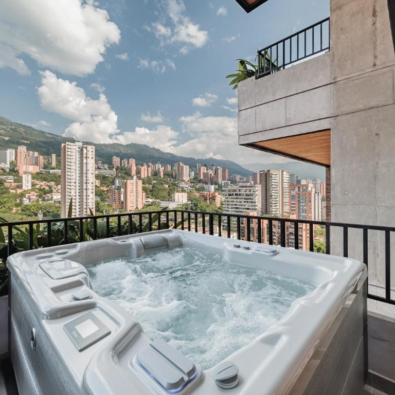 Impresionantes aptos en Edificio Morph con vista increíble a El Poblado - Apartamento de lujo de 4 dormitorios - 12