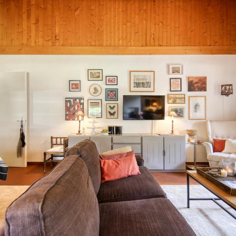 Soulful escape with fireplace and mountain views - Appartement avec Balcon - 7