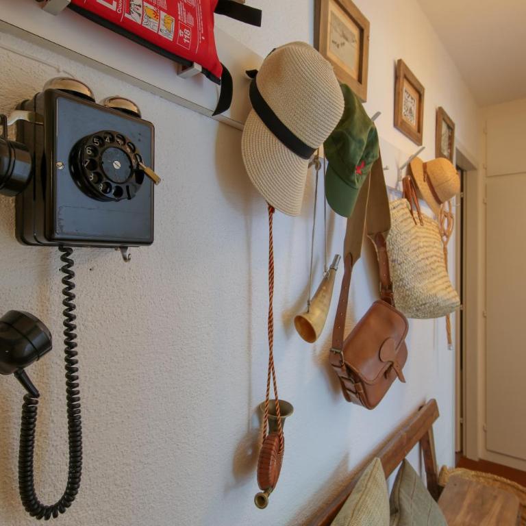 Soulful escape with fireplace and mountain views - Appartement avec Balcon - 24