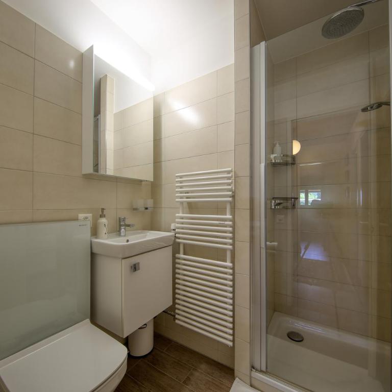 Soulful escape with fireplace and mountain views - Appartement avec Balcon - 20