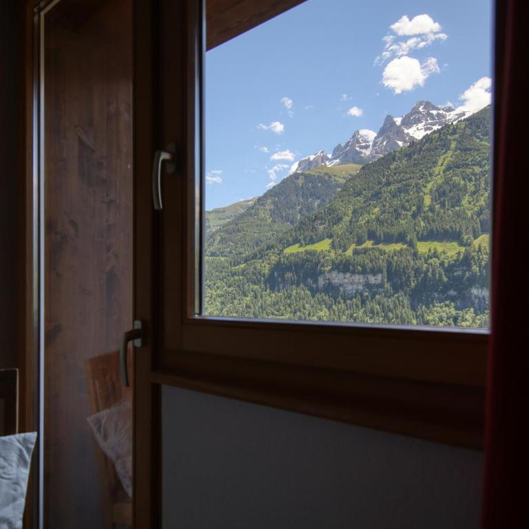Soulful escape with fireplace and mountain views - Appartement avec Balcon - 27