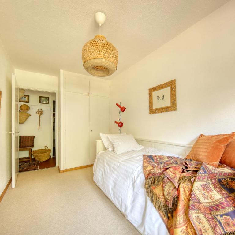 Soulful escape with fireplace and mountain views - Appartement avec Balcon - 23