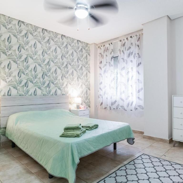 Beautiful Apartment In Fuengirola With Wifi - Apartamento de 1 dormitorio - 5